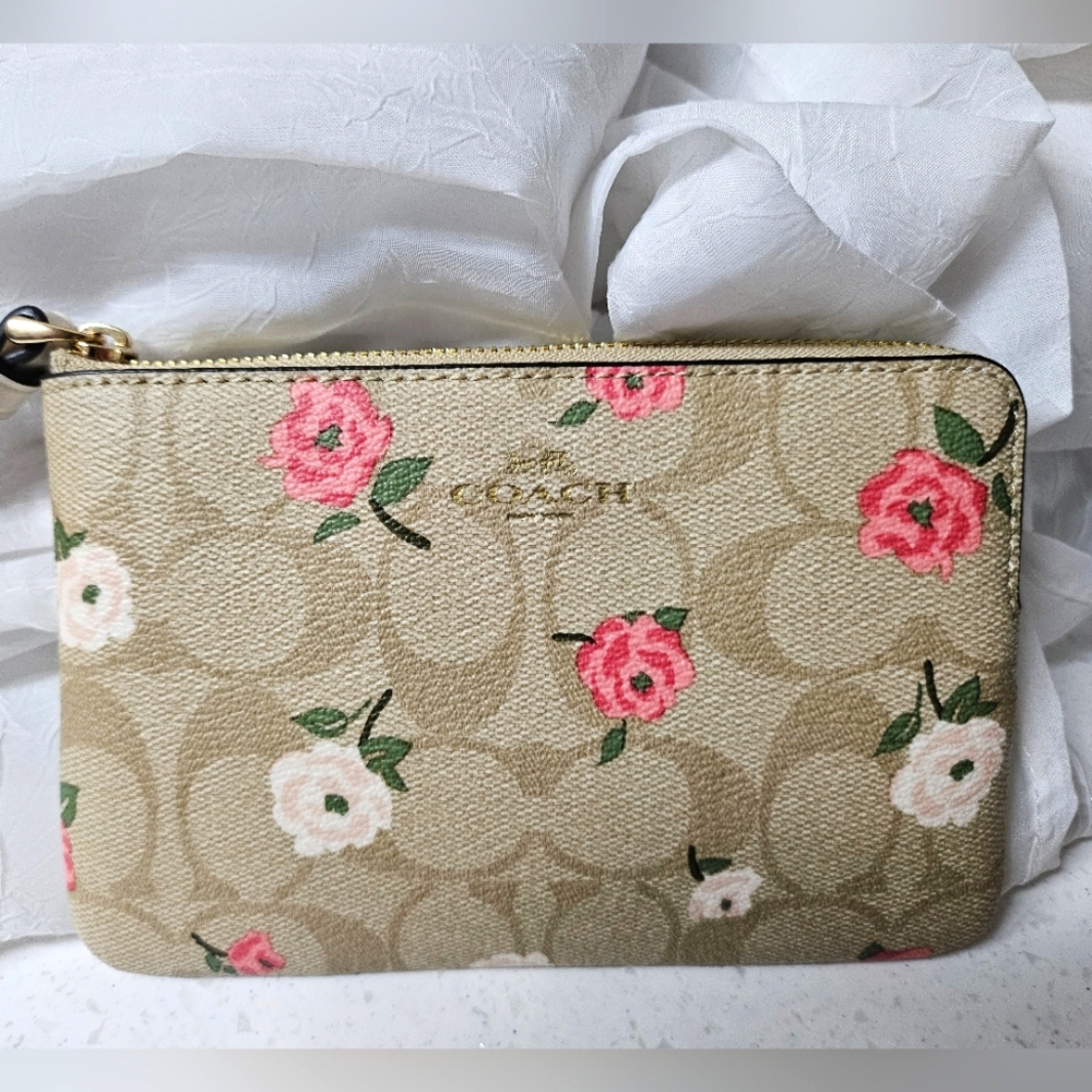 Coach Wristlet (NWT)